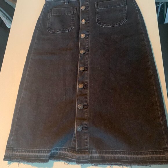 Black denim button down skirt from American Eagle Outfitters - Picture 2 of 4